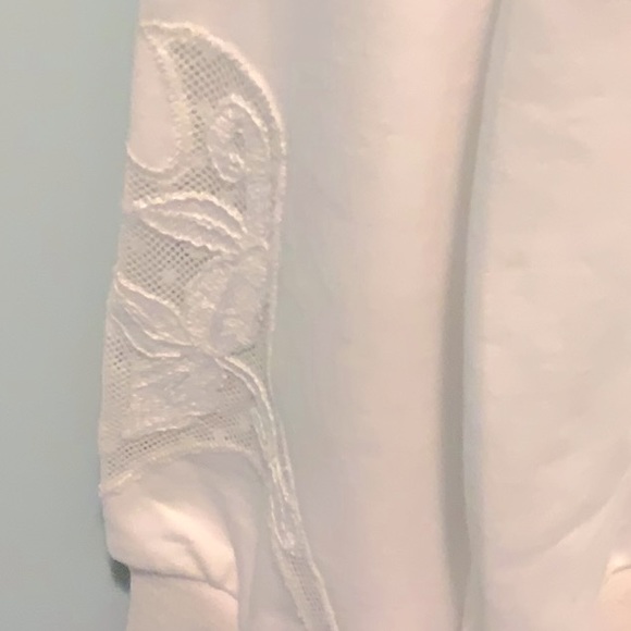 NWOT sweatshirt with lace appliqué detail - Picture 4 of 4